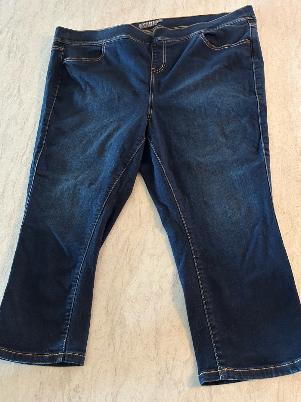 Torrid Cropped Jeans, Size 3